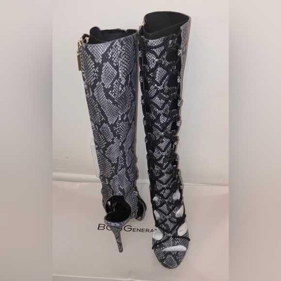 24HR DROP ⬇️ BCBGeneration Peep Toe Gladiator Strappy Heel - Picture 8 of 17